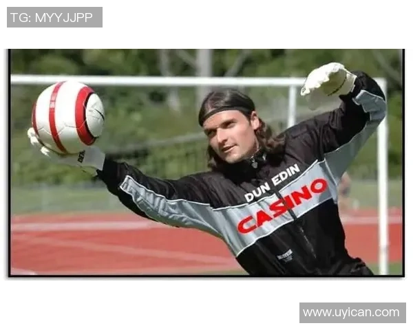 足球明星穆巴贝：从天才少年到全球瞩目的足球巨星之路